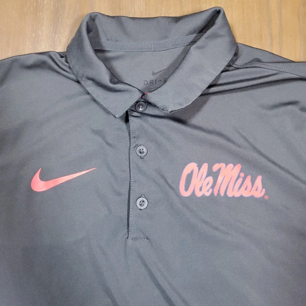 Nike Dri-Fit Ole Miss Polo Golf Shirt Men's Size Medium Gray And Red - Picture 3 of 9